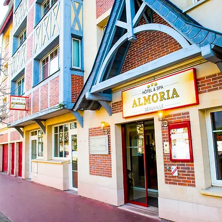 Almoria & מלון 3*