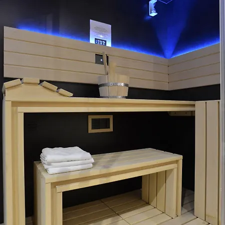 מלון Almoria & 3*