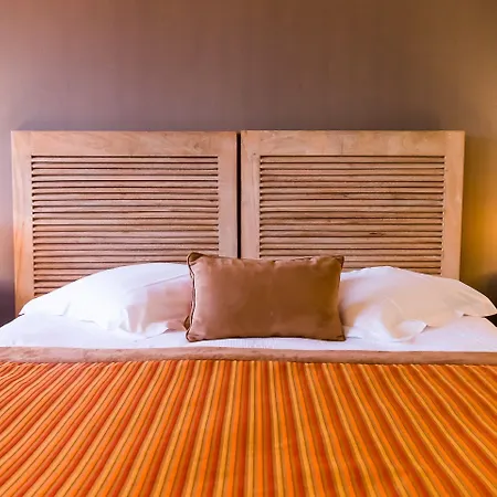 Almoria & דוביל