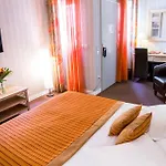 Hotel Almoria &