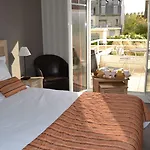 Almoria & Hotel Deauville