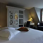 Almoria & Hotel