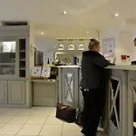 Hotel Almoria & 3*