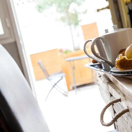 Hotel Almoria & Deauville