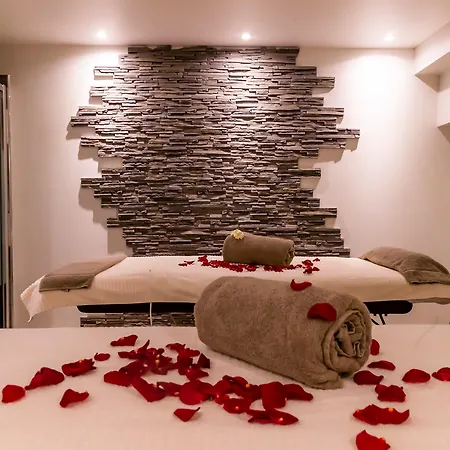 Almoria & 3* Deauville