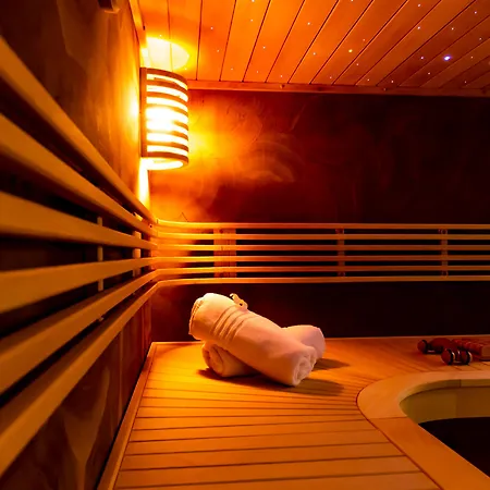 Almoria & 3* Deauville