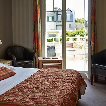 Hotel Almoria &