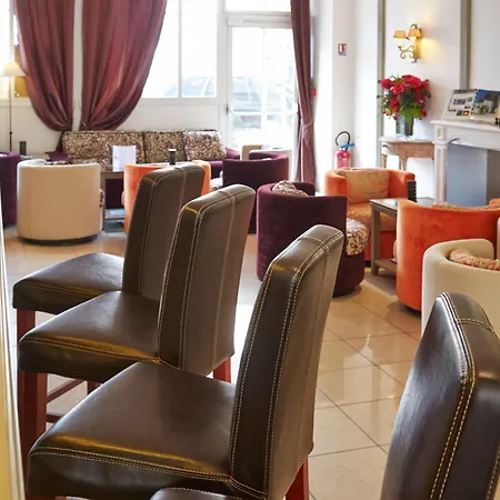 Hotel Almoria & 3*