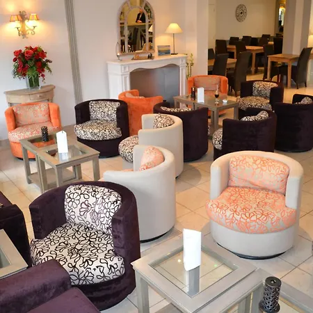 Hotel Almoria & 3*
