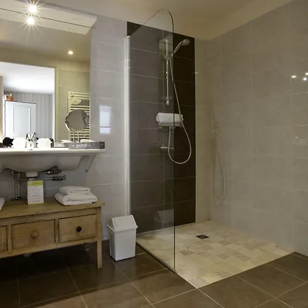 Hotel Almoria &