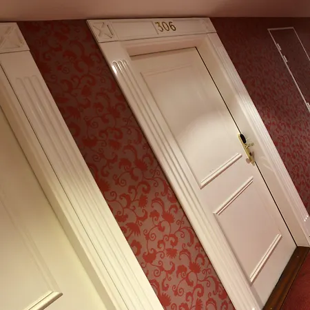 Hotel Almoria & Deauville