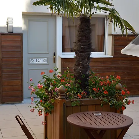 Almoria & Hotel Deauville