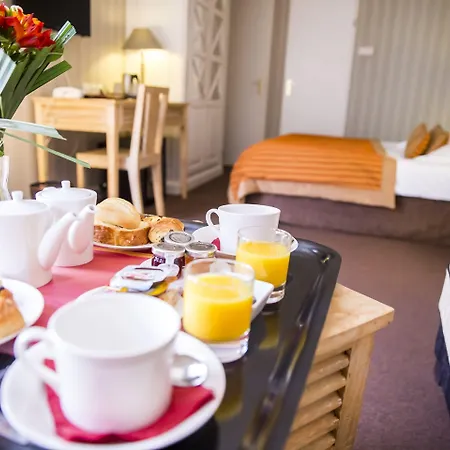 Hotel Almoria &