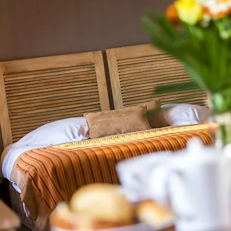 Hotel Almoria &