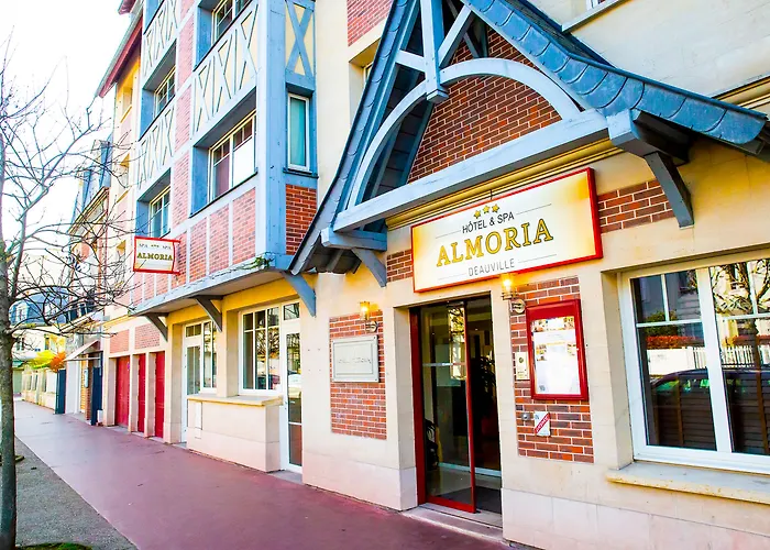 Almoria & فندق 3*