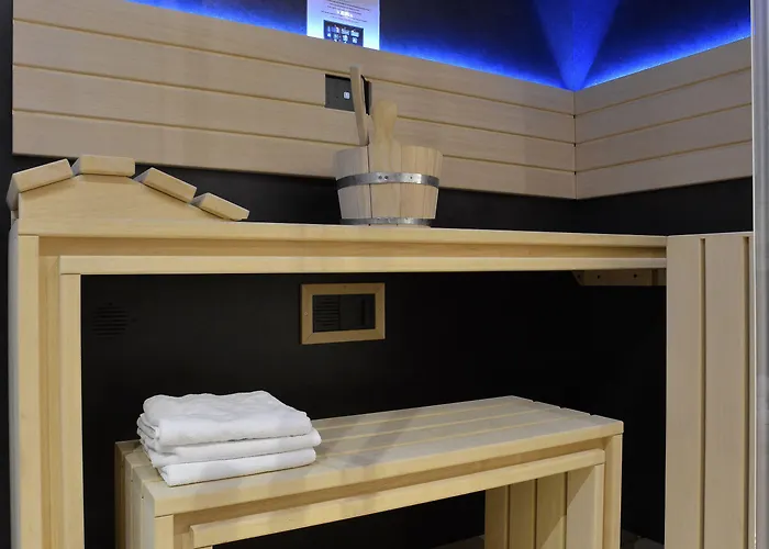 فندق Almoria & 3*