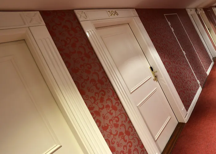 Hotel Almoria & Deauville