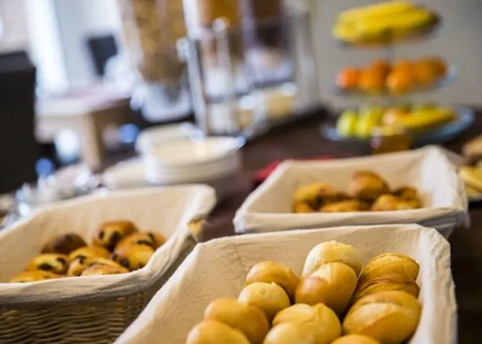 Hotel Almoria & Deauville